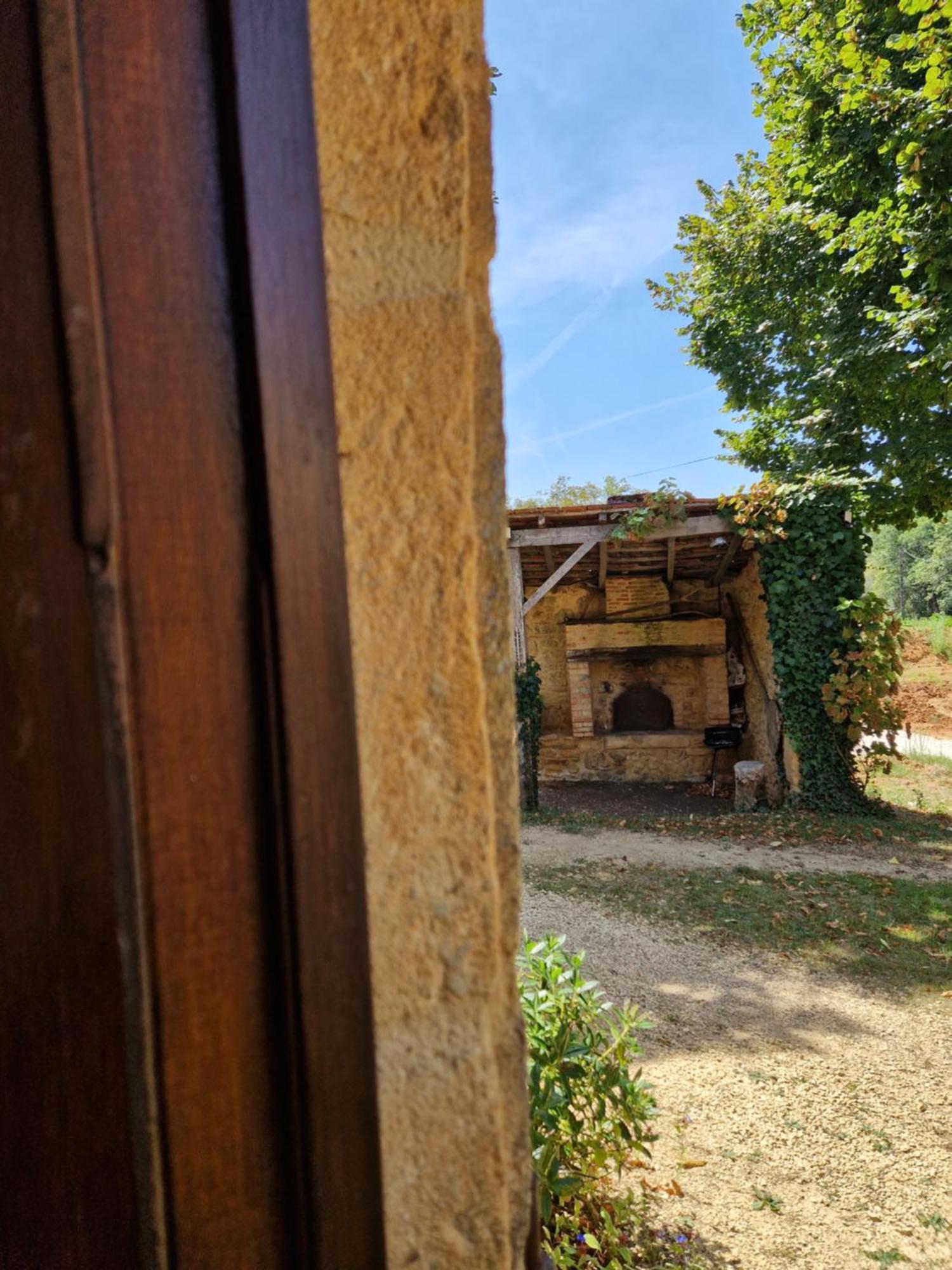 Gites Le Clos De Veyrignac Exterior photo